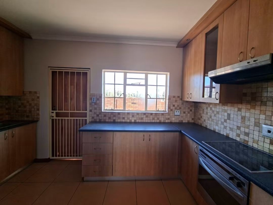 2 Bedroom Property for Sale in Rhodesdene Northern Cape